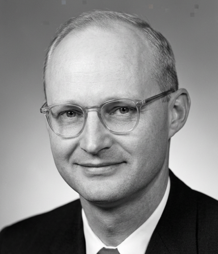 Wolfgang H. Kummer