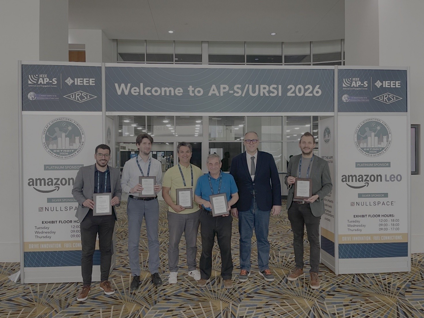 Workshop on Phased Antenna Arrays and Reconfigurable Intelligent Surfaces
(RIS)